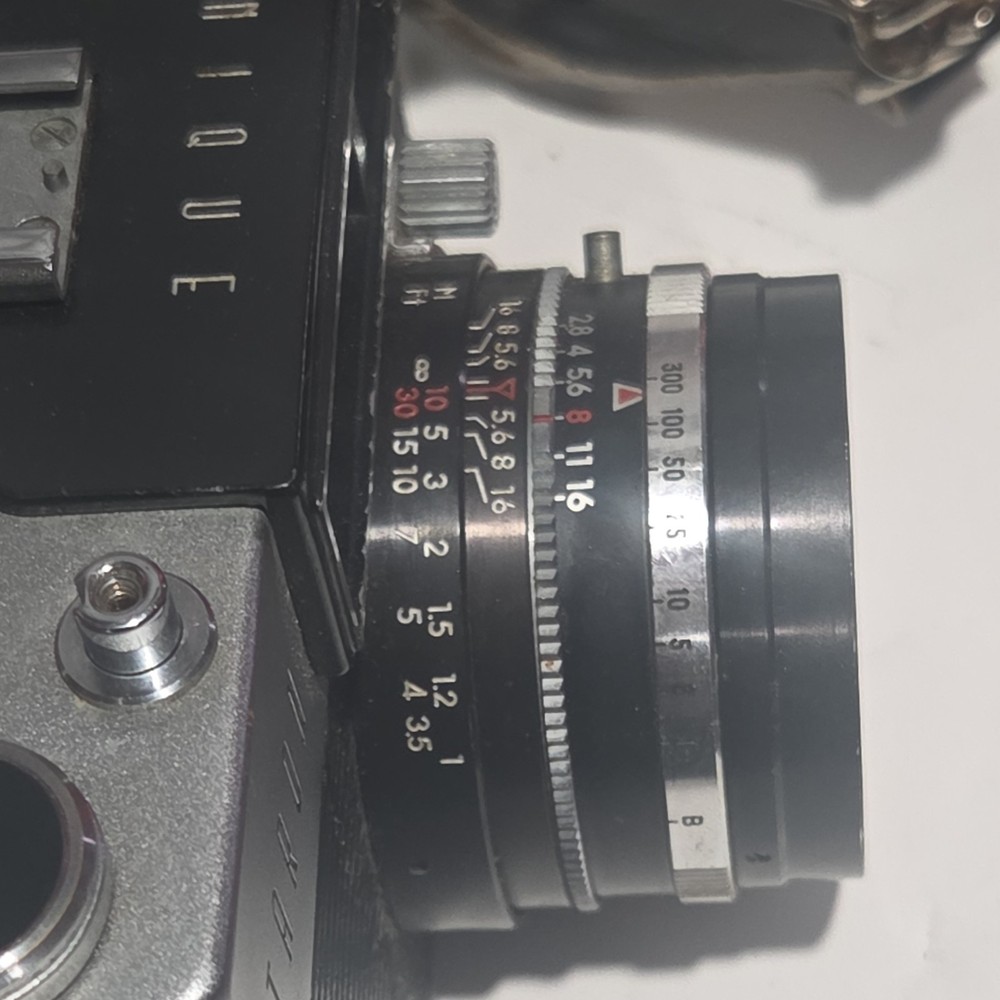 Taron U Vintage Rangefinder Camera Black Silver Untested C17