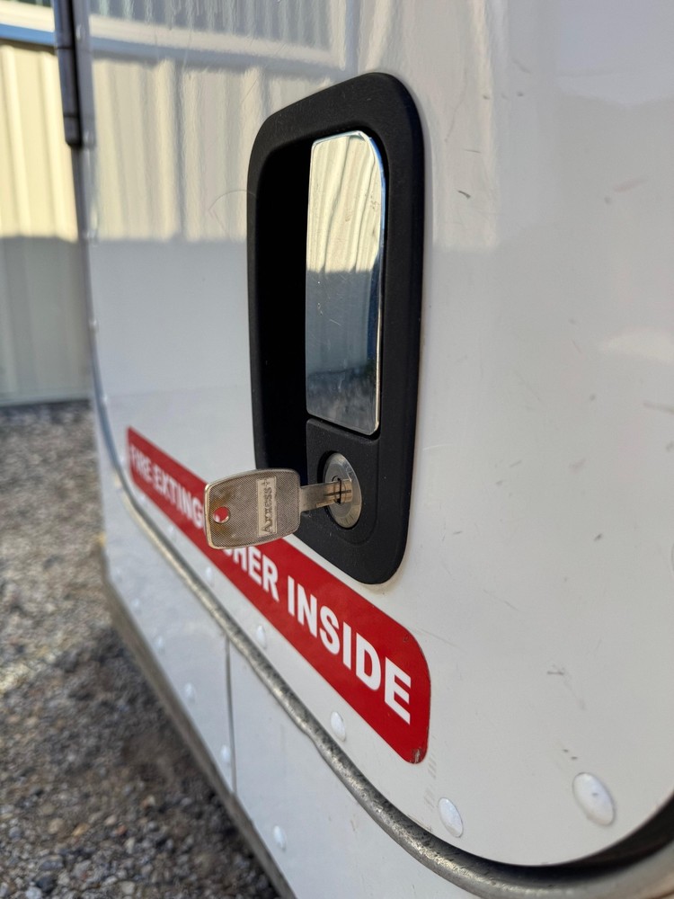 Peterbilt Sleeper 36" Flat top