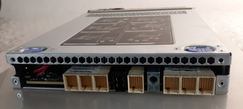 NetApp 111-04334+E1 SAS WWN X128 Storage Controller