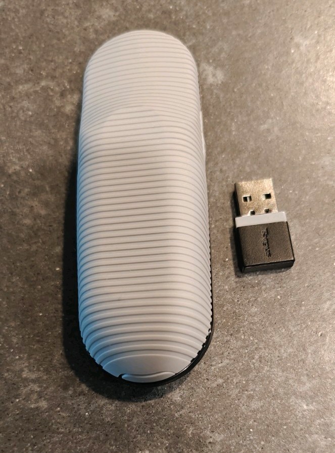 Targus AMP09US Wireless Presenter Laser Pointer with USB Receiver