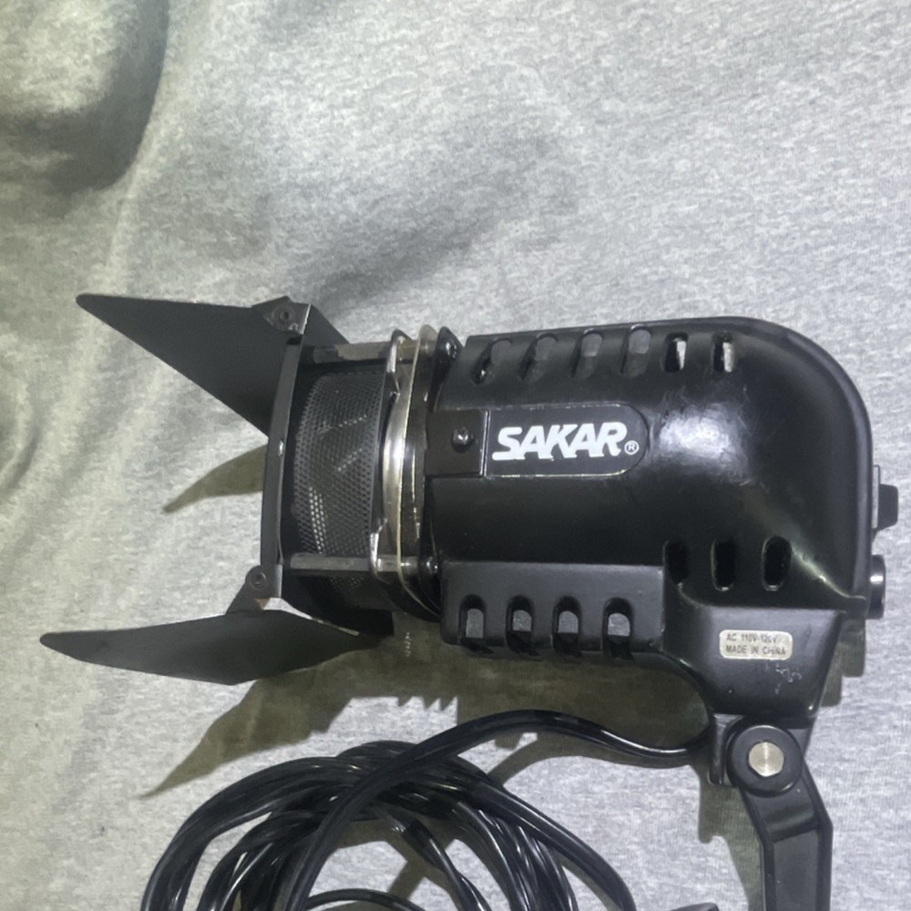 SAKAR Continuous Lighting Adjustable Barn Doors Black AC 110V-120V Studio Light