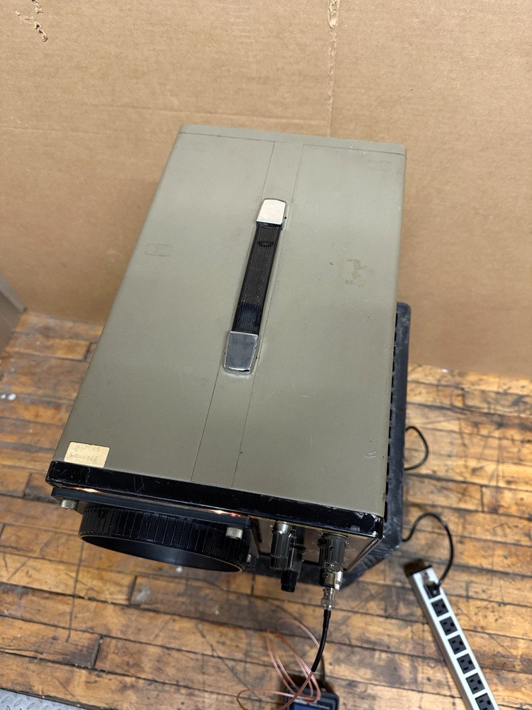 Vintage B&K Precision 1460 Solid State Triggered Sweep Oscilloscope