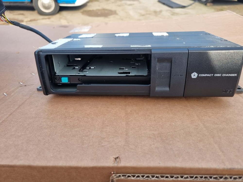 Jeep Cherokee XJ 6 CD Changer