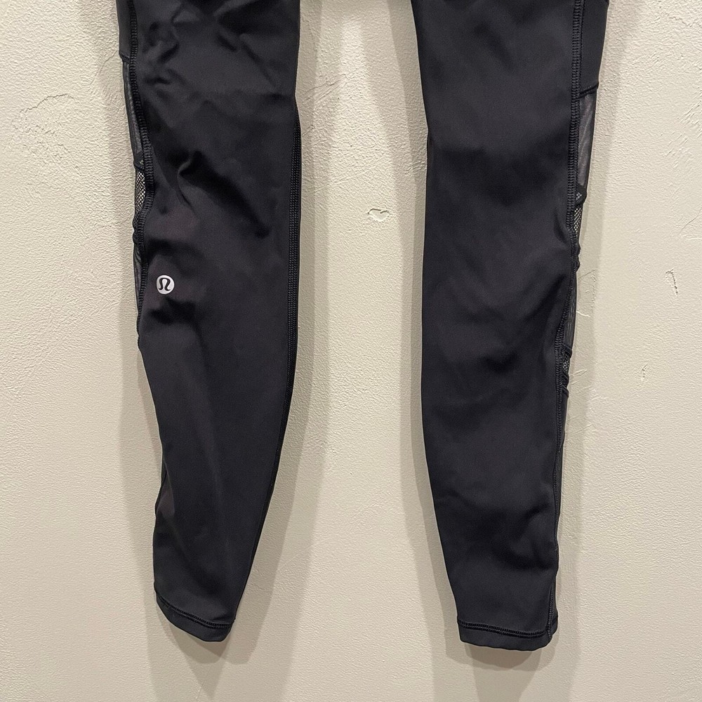 Lululemon Speed Up Tight *Mesh 28" in Black - Size: 4
