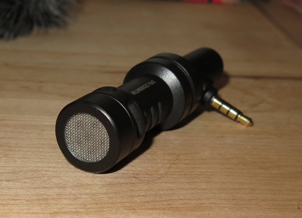 Rode VideoMic Me for Apple iPhone & Android - Digital Microphone