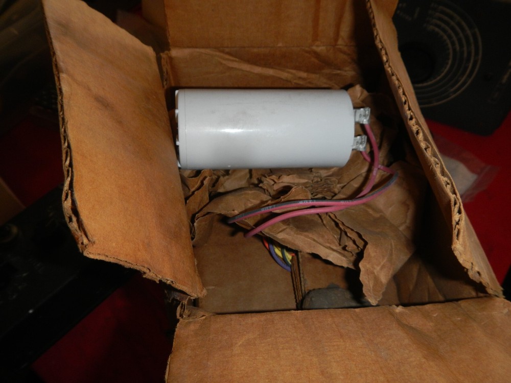 Universal Lighting M400MLTAC4M-500K NEW