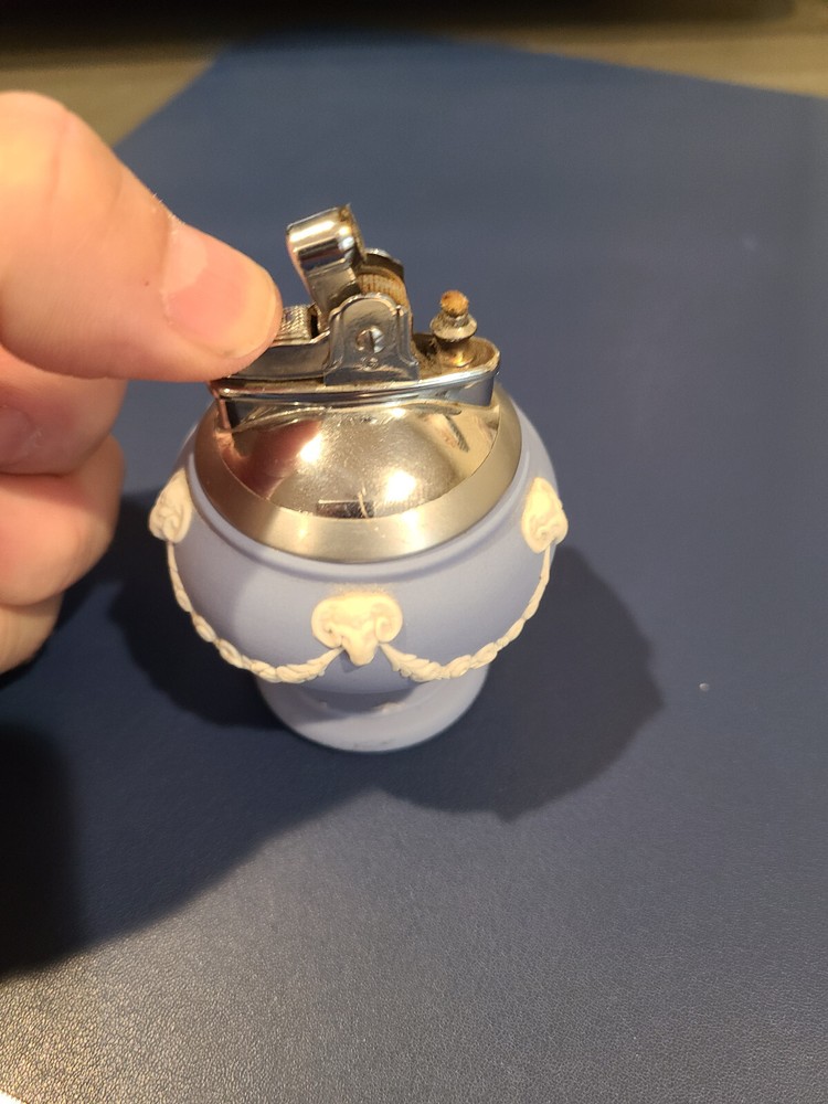 1954 Wedgewood Ronson Imperial Table Lighter