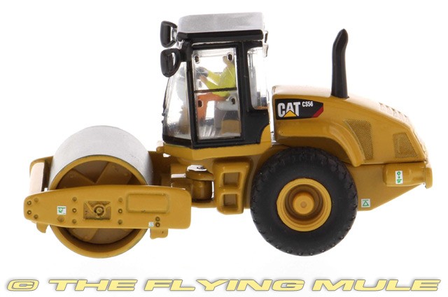 Diecast Masters 1:87 CS56 Smooth Drum Soil Compactor