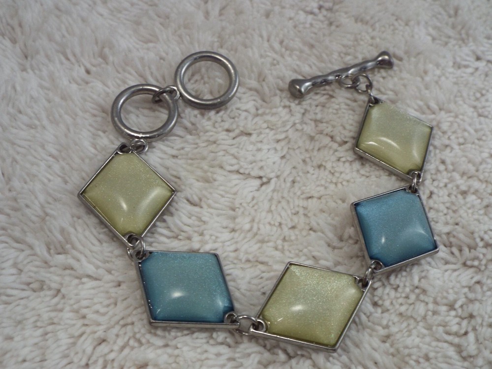 Silvertone Blue Green Bead Bracelet (A78)