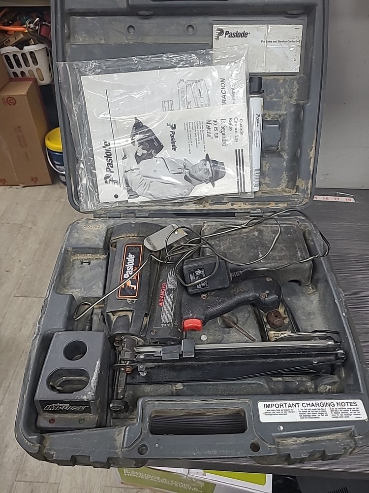 Paslode Impulse Model IM250 Solid State Nail Finisher BLACK Untested W CASE