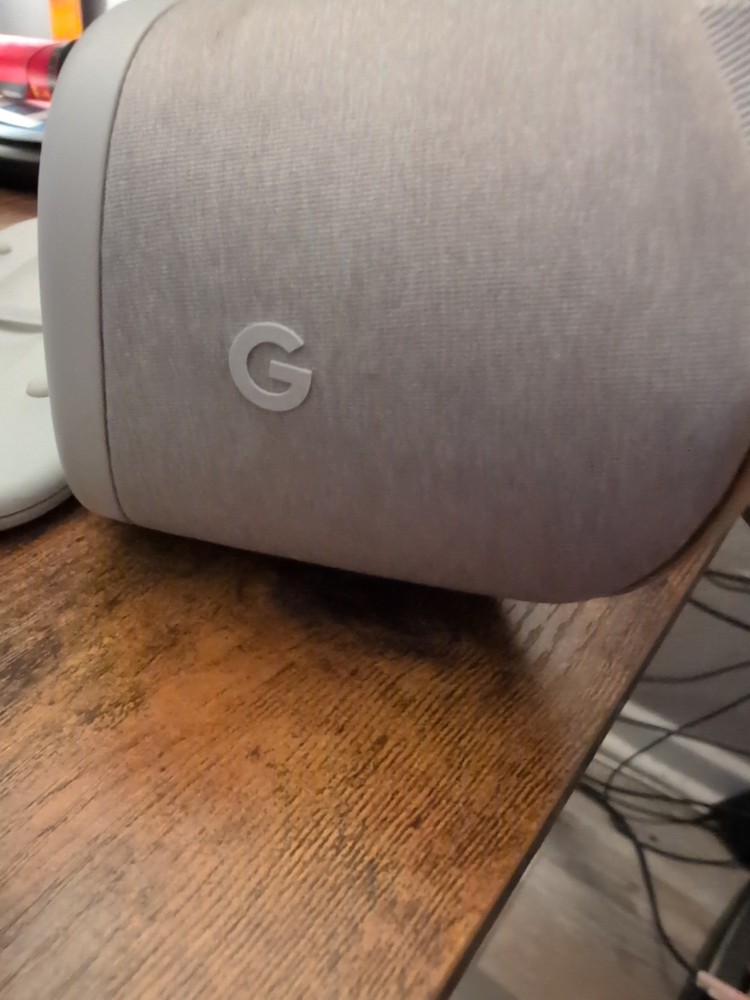 Google Daydream View VR Headset Grey Slate Smartphone Virtual Reality Controller