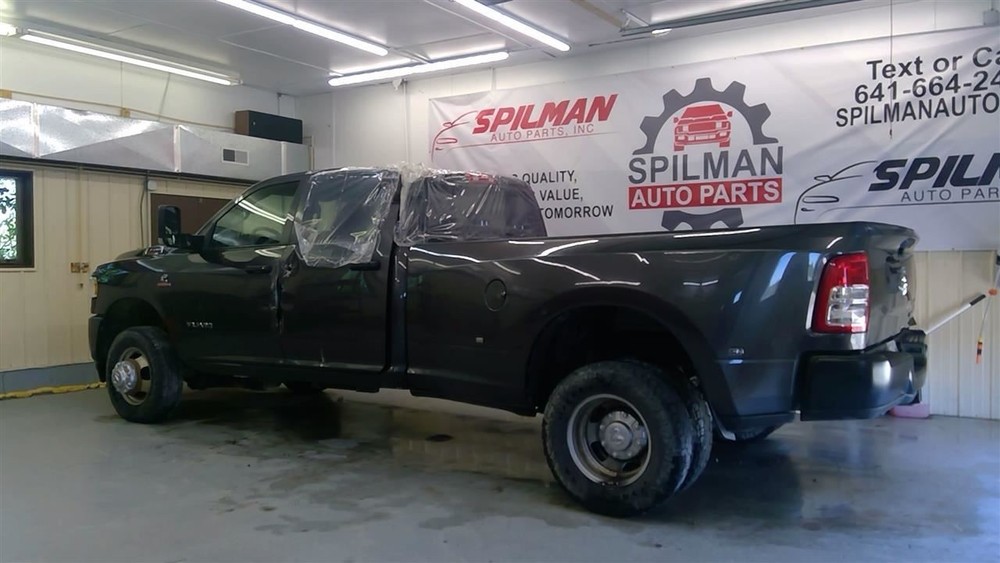 RAM3500 2022 High Mounted Stop Light 1657406