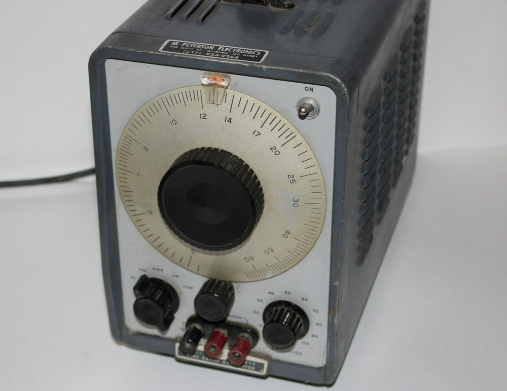 HP Hewlett-Packard 200CD Wide Range Oscillator (NO KNOWN FAULTS, POWERS ON)