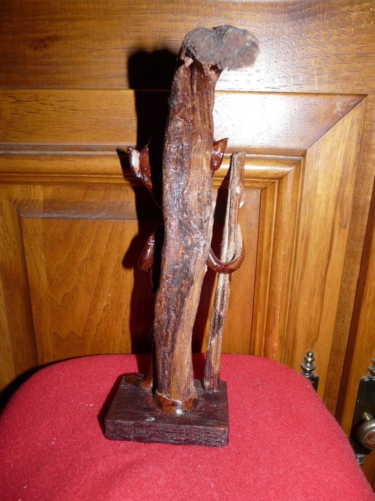 PERU AMAZON MYTHOLOGICAL FOREST CREATURE CHULLACHAQUI CARVING