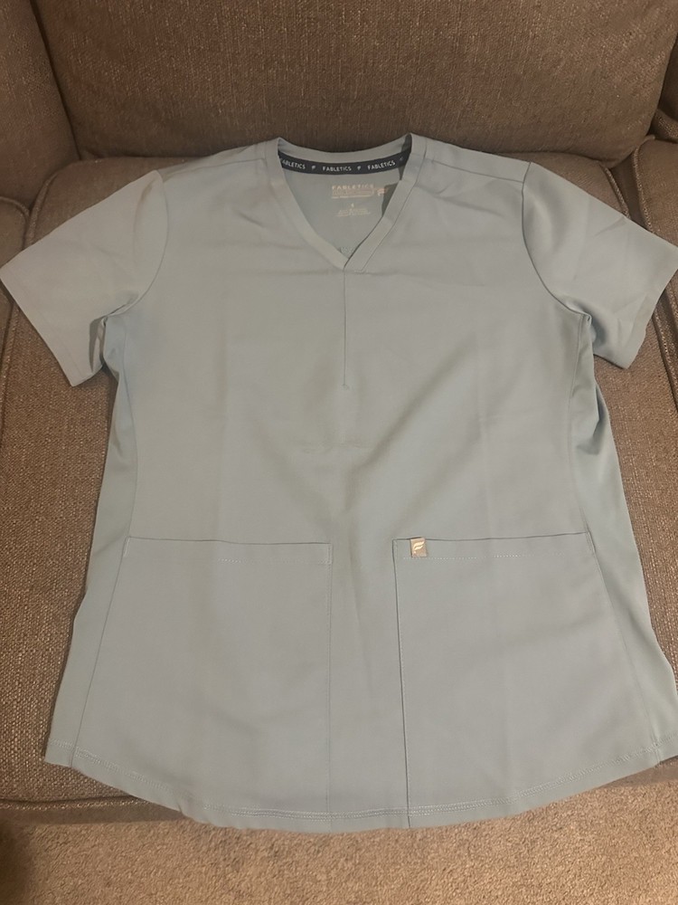 Fabletics Women’s scrub Sets Size Small/Short