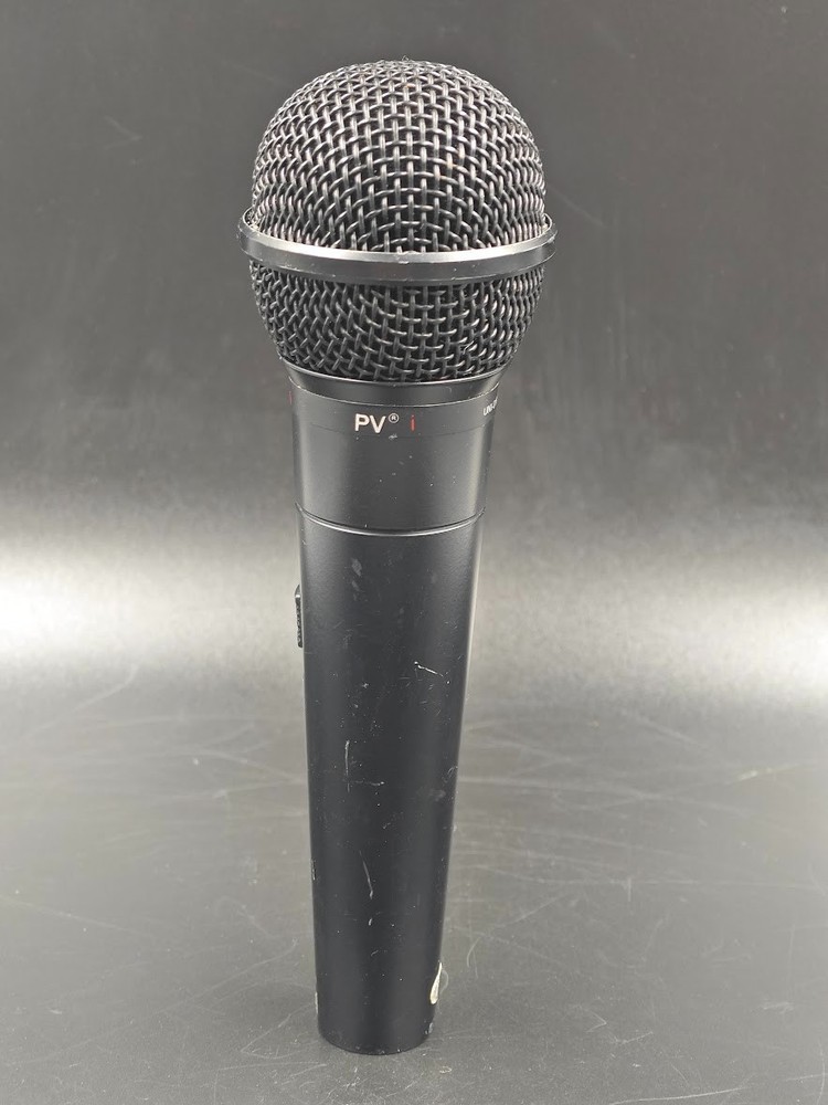 Uni-Directional Dynamic Microphone Black Used Working