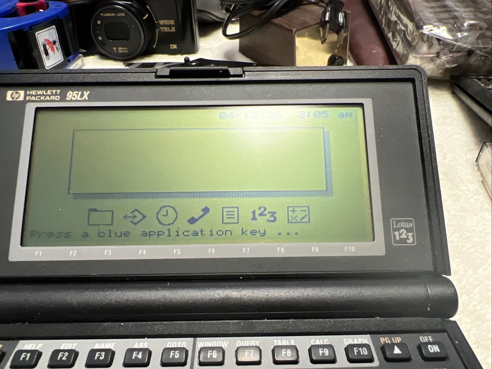 Hewlett Packard HP 95LX Palmtop Handheld Computer MS-DOS Works