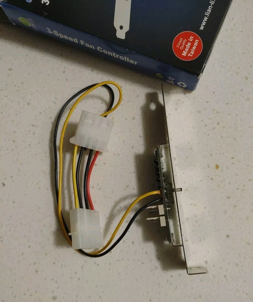 Lian-Li PT-FN02, 3 Speed Fan Controller
