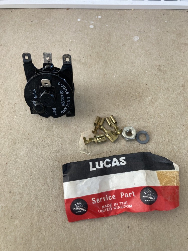 NOS LUCAS RECTIFIER 49072 Norton Triumph BSA