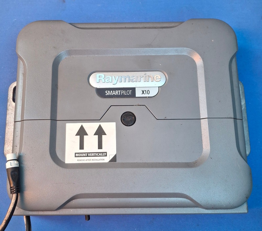 Raymarine Boat SmartPilot X10 Auto Pilot Course Computer Autopilot E12198