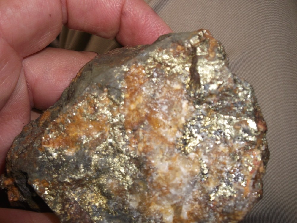 Gold, silver, copper, 429 grams samples ,ore high grade .