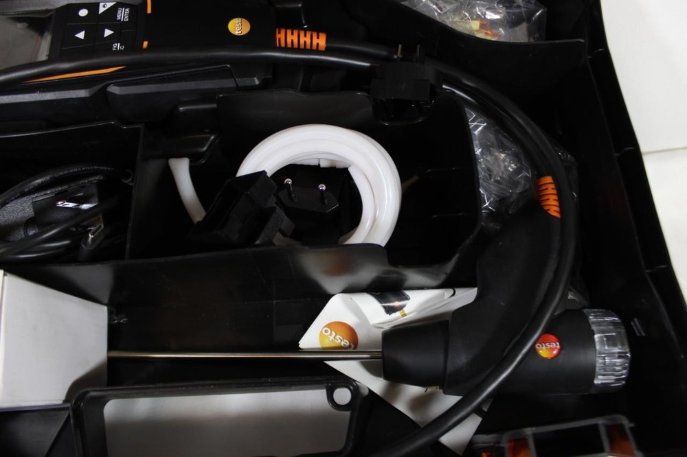 Testo 310 II Digital Combustion Analyzer Kit