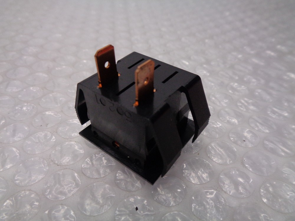SOLICO 456 125V INDICATOR LIGHT AMBER NSNP