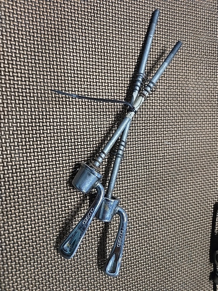 Campagnolo Skewer Set Quick Release (Incomplete)