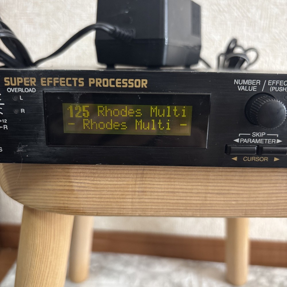 BOSS Pro SE-70 Super Effects Processor 100V