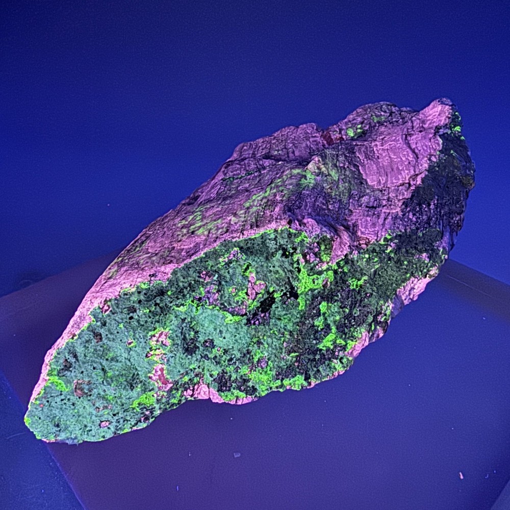Fine Large Solid Pink Fluorescent Agrellite: Kipawa Complex, Quebec, Canada