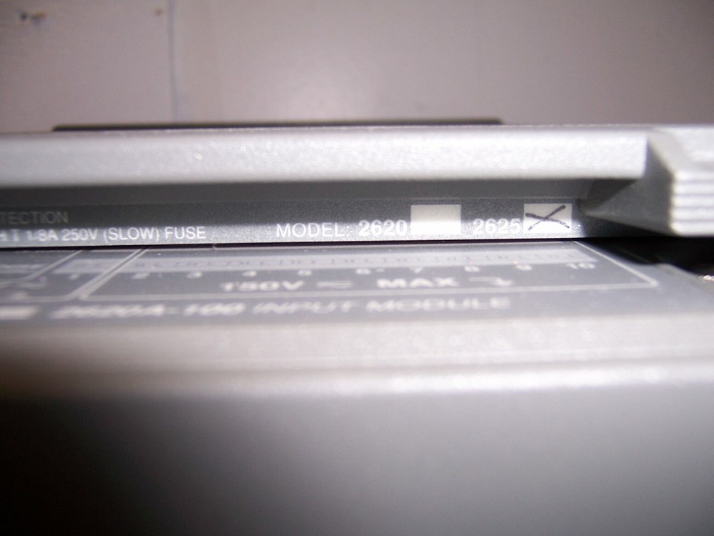 10885 FLUKE 2625 HYDRA DATA LOGGER W/ 2620A-100 INPUT MODULE