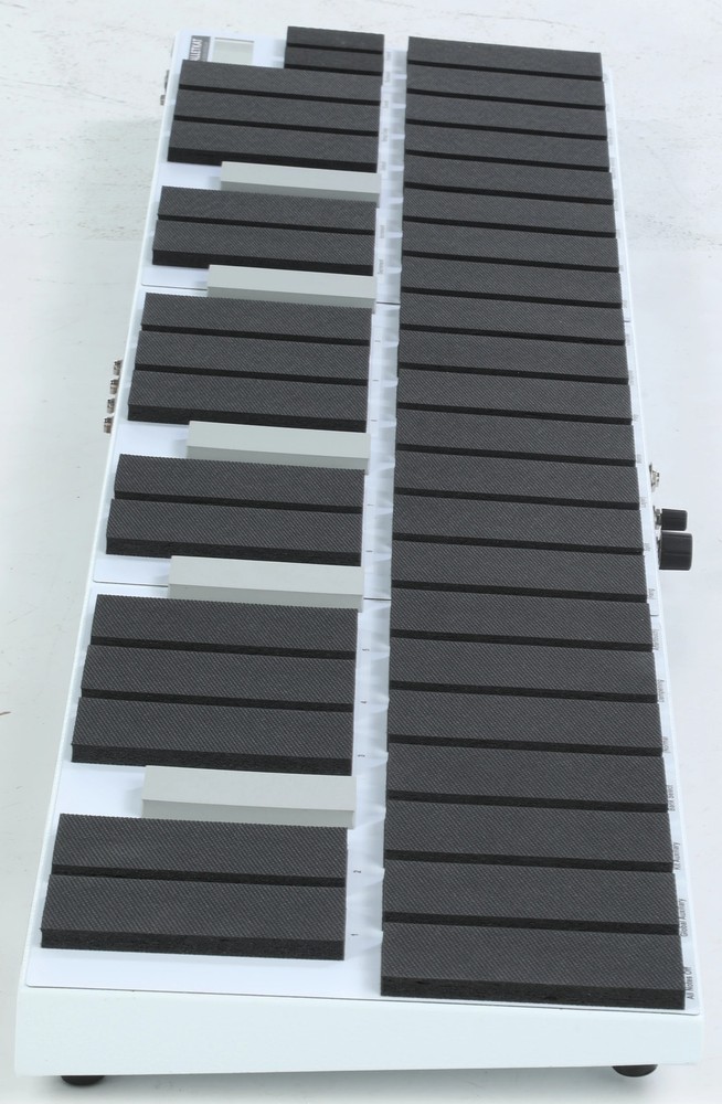 KAT Percussion MalletKAT GS Pro MIDI Percussion Controller - dented, works