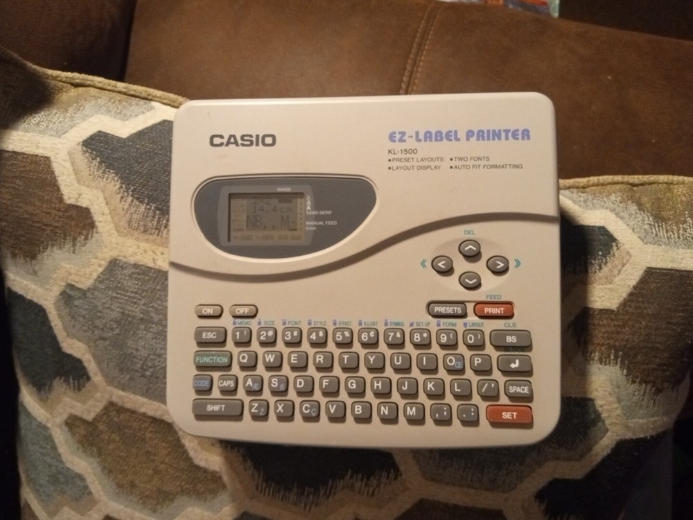 Casio EZ- LABEL PRINTER KL-1500/ $25 ( Don't Know If It Works Properly