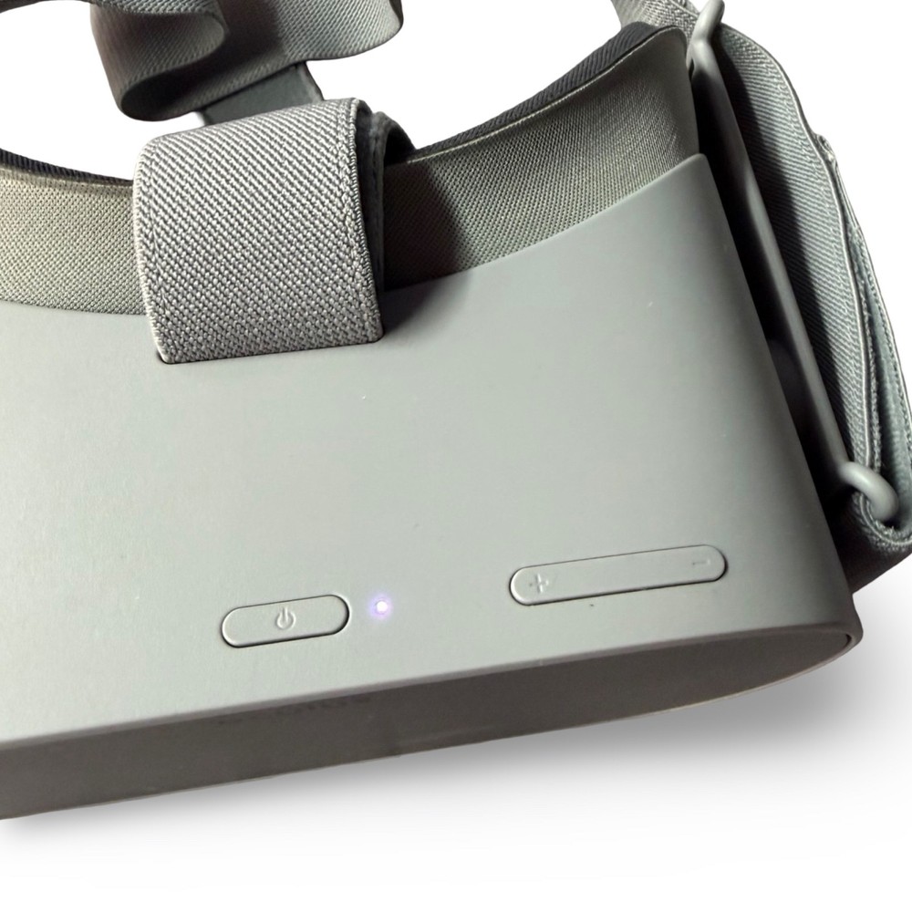 Meta Oculus Go 32GB VR Standalone Headset Only Tested & Working NO CONTROLLER