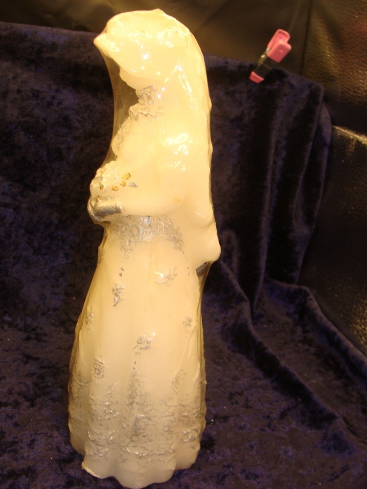 BRIDE CANDLE ~ 10”x4” ~ Excellent Condition ~