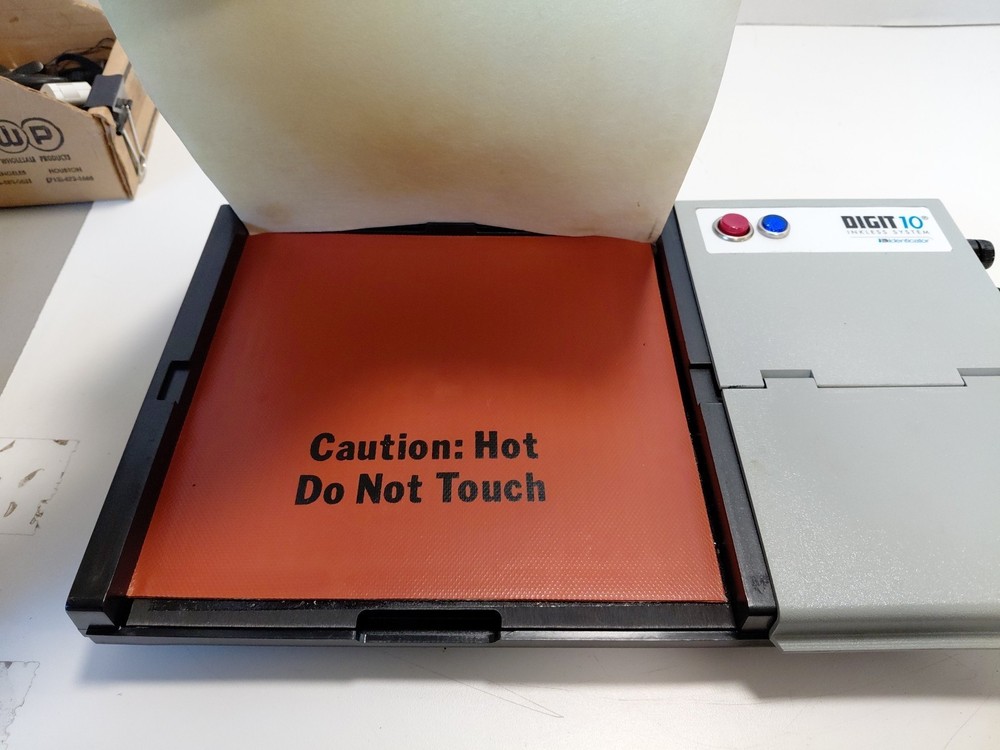 DIGIT 10 INKLESS FINGERPRINTING SYSTEM W/hard Plastic Case Untested