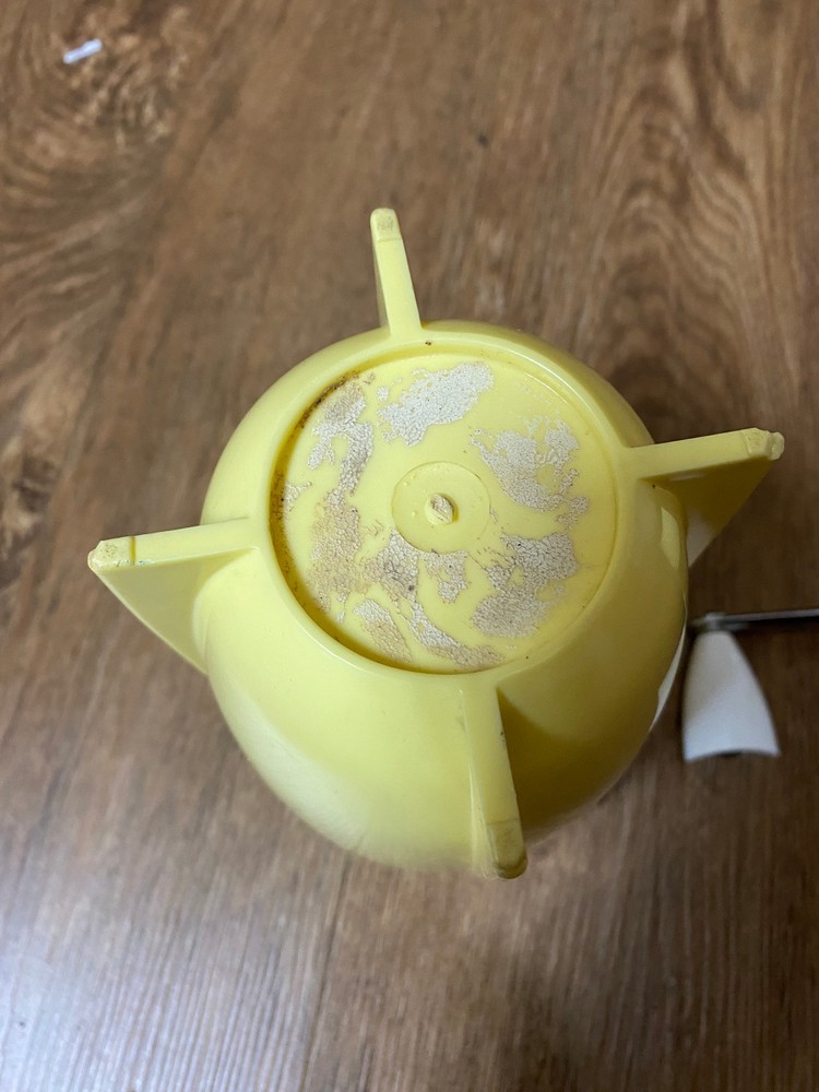 Dazey Retro Ice Crusher Yellow Rocket Iceramic 1950’s