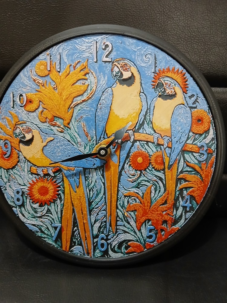 9" Colorful Maker World Parrot Clock Keeps Great Time
