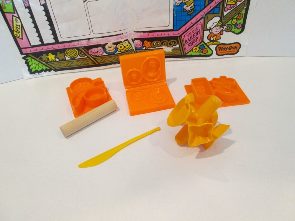 Kenner Play-Doh Ye Old Bakery Shop Set