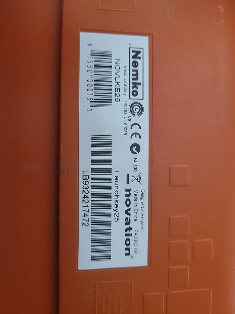 Novation Launchkey 25 MIDI keyboard controller - No Power Cord