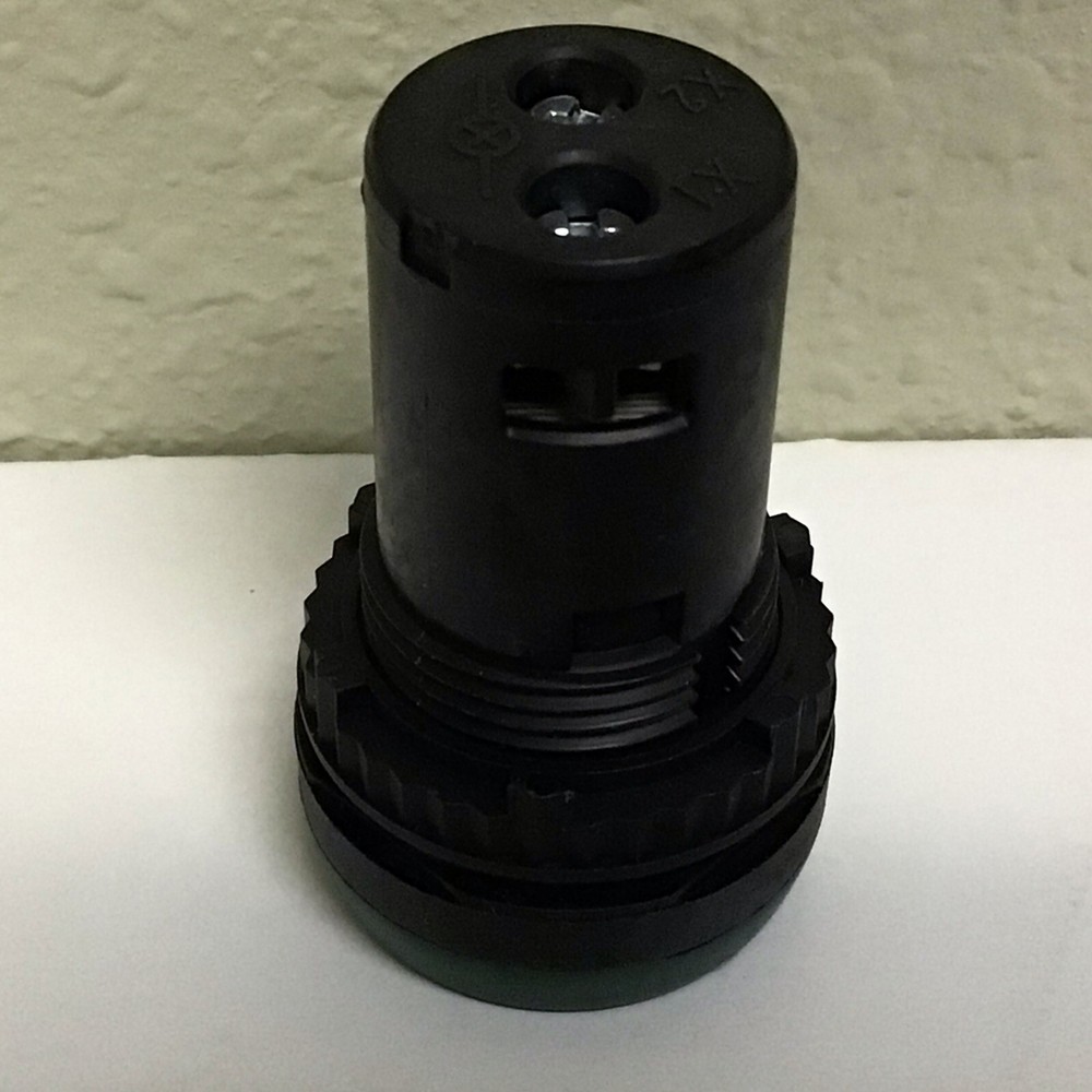 NEW, BACO CONTROLS L20SC20H LIGHT FIXTURE, FREE SHIPPING