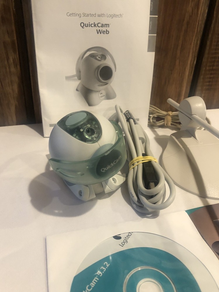 Logitech V-UD4 USB Wired Quickcam Web & Wired Microphone W/Extras