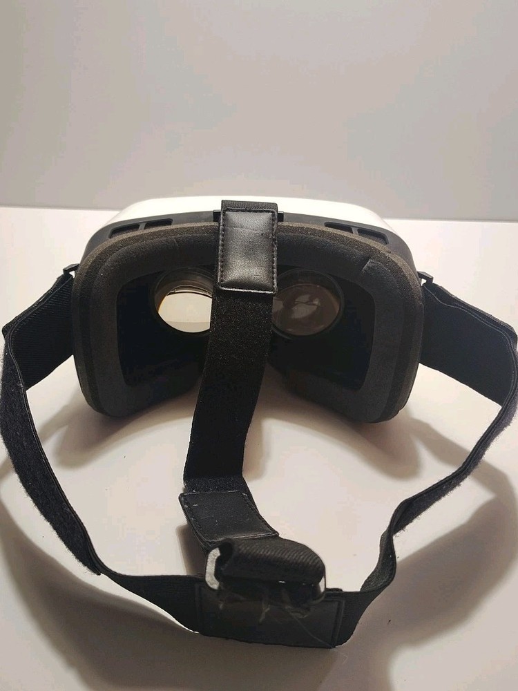 Zeiss VR One Plus Virtual Reality Smartphone Headset