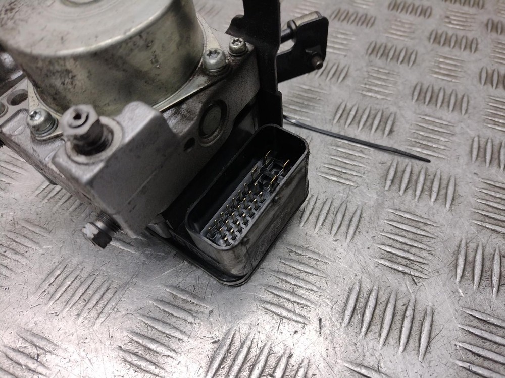 2014 TRIUMPH TIGER 800 XC ABS ABS PUMP
