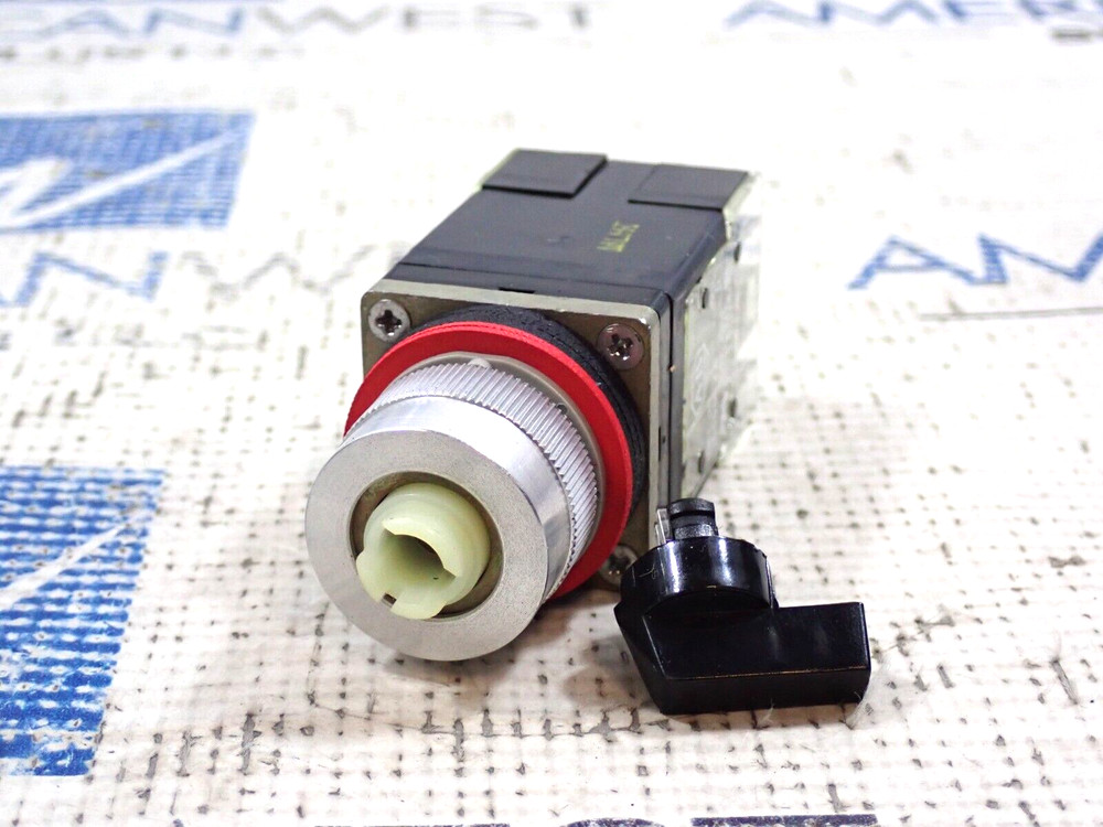 Allen Bradley 800MR-HH2BB Selector Swiotch 2 Pos Maintained Ser C