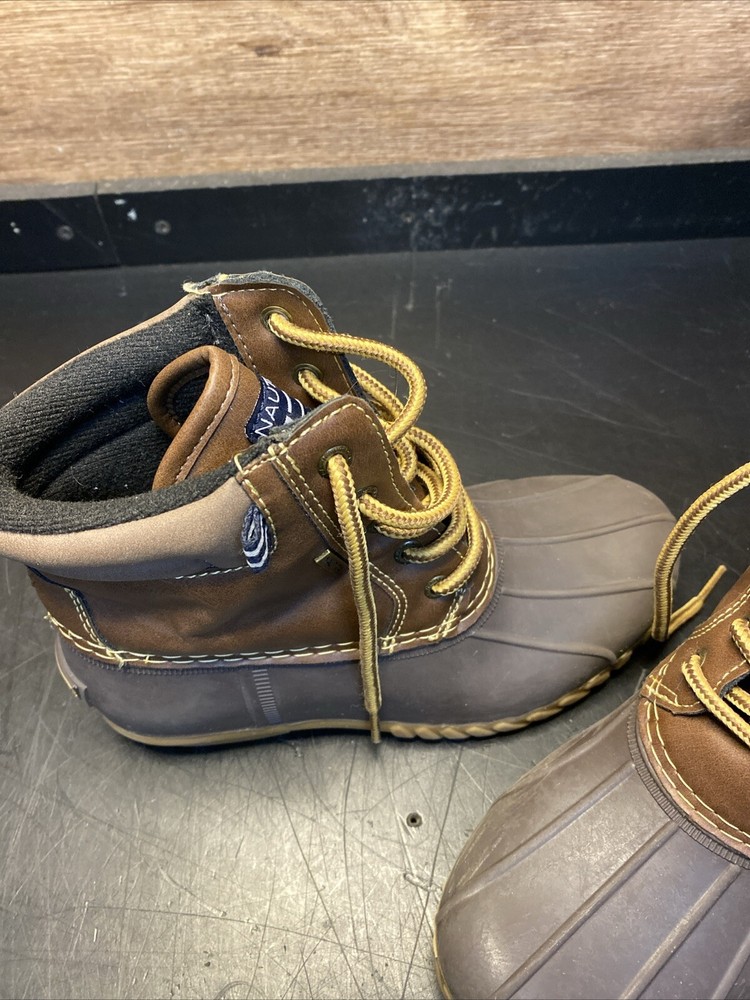 Boys Nautica Duck Boots Great Condition Size 1