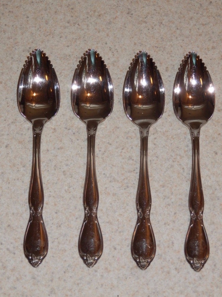 ONEIDA STAINLESS FLATWARE CHATELAINE PATTERN 4 FRUIT SPOONS 5 7/8"