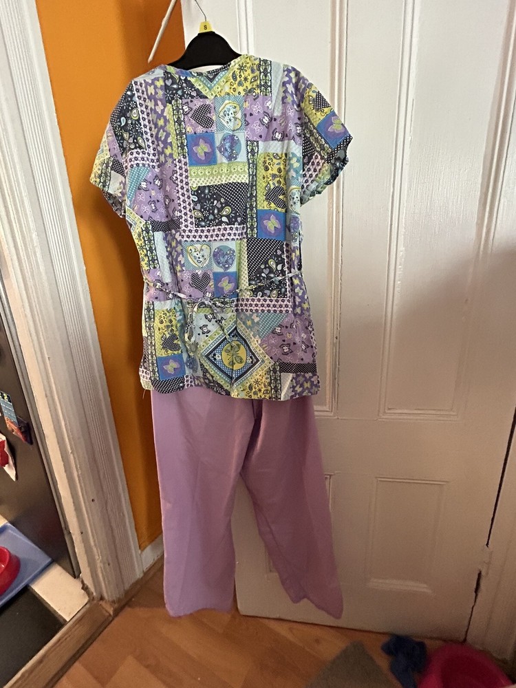 womens scrub set size small