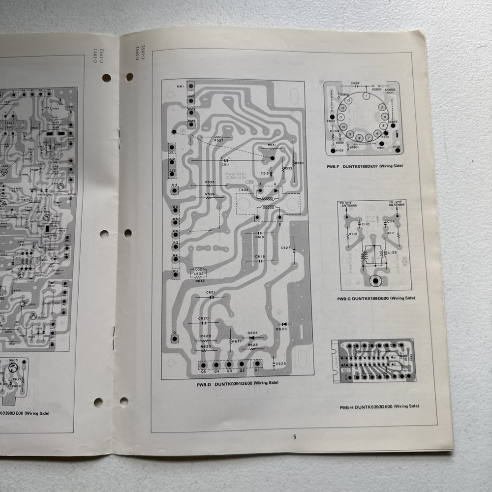 Sharp Electronics Color Television Models C-1951 & C-1952 Service Information
