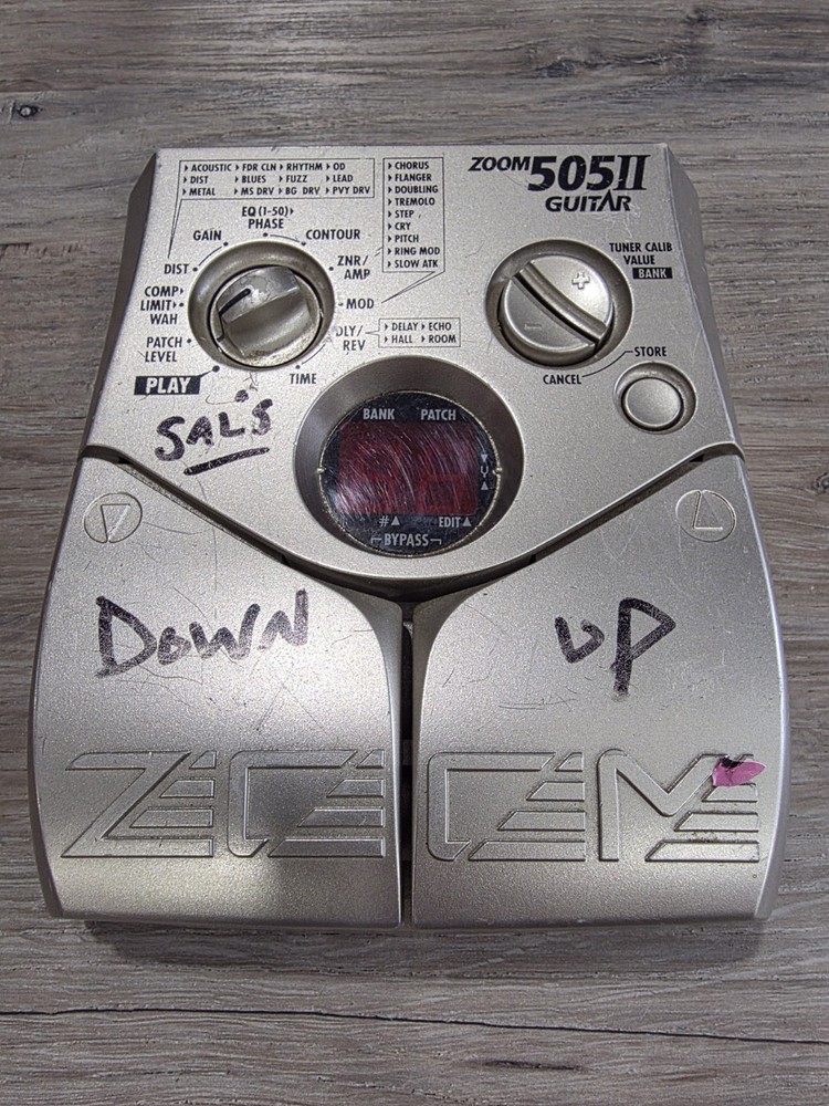 Zoom 505II Guitar Multi Effects Processor Pedal Works Great
